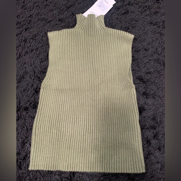 Green top(Zara) - Picture 6 of 6
